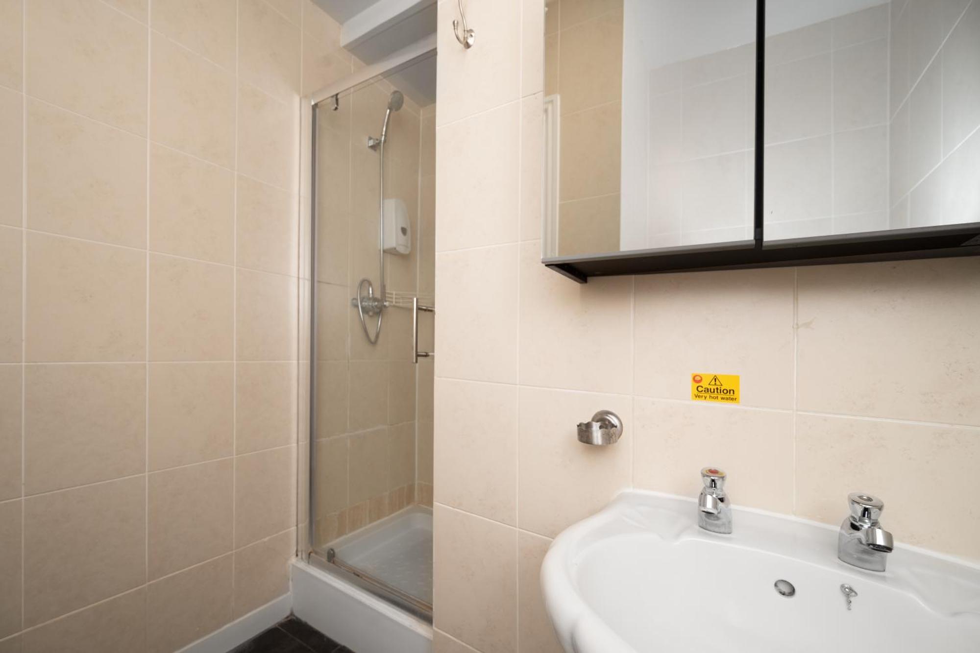 Flexistay Tulsi Aparthotel Croydon Kültér fotó