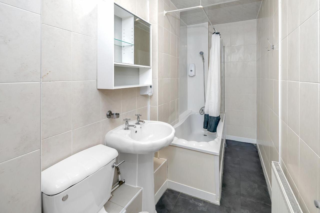Flexistay Tulsi Aparthotel Croydon Kültér fotó